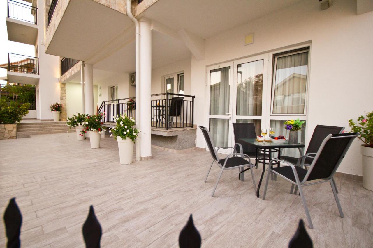Apartments Saric บาร์ ภายนอก รูปภาพ