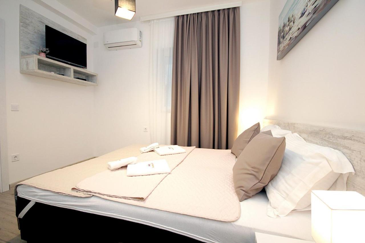 Apartments Saric บาร์ ภายนอก รูปภาพ