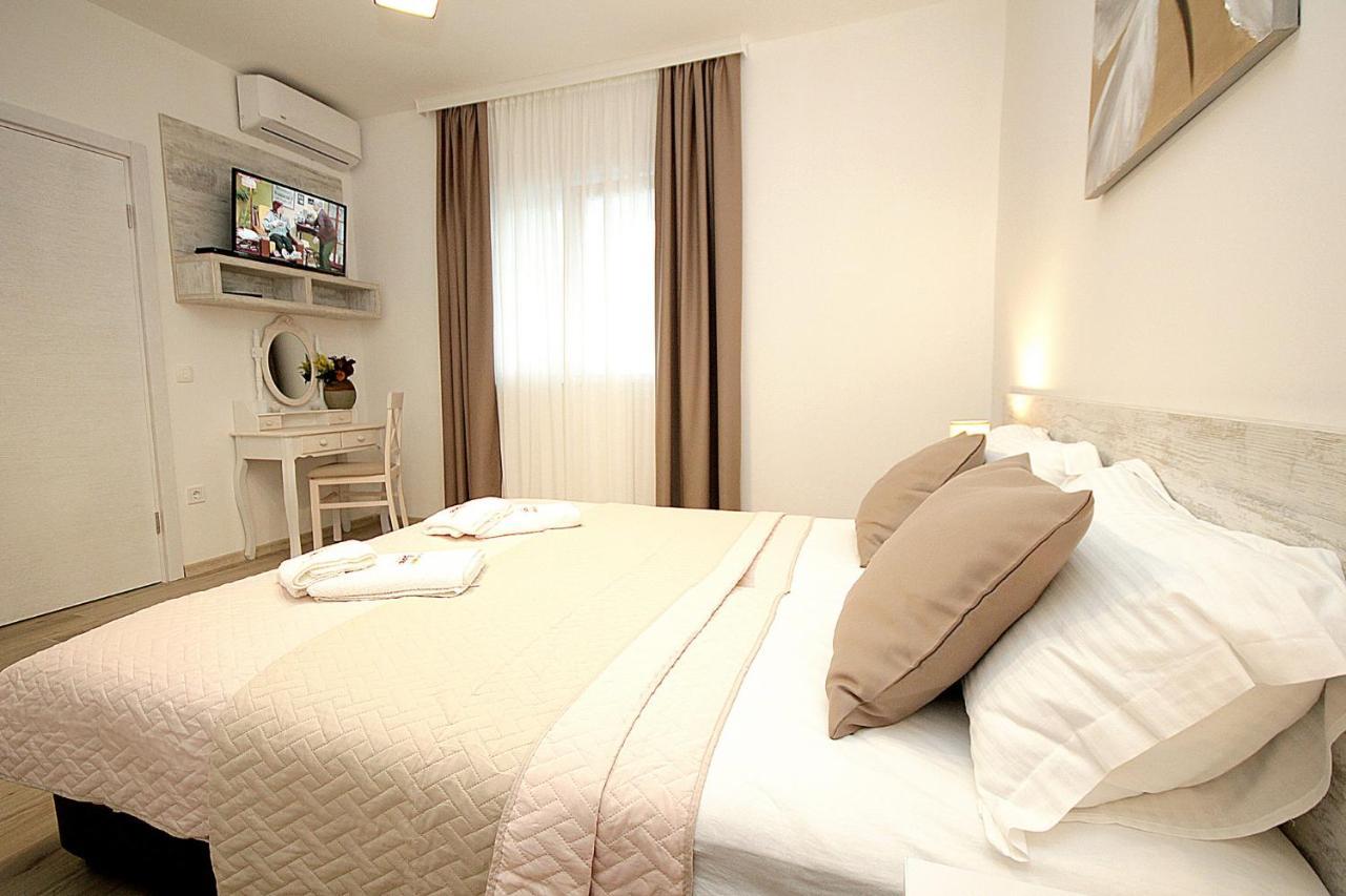 Apartments Saric บาร์ ภายนอก รูปภาพ