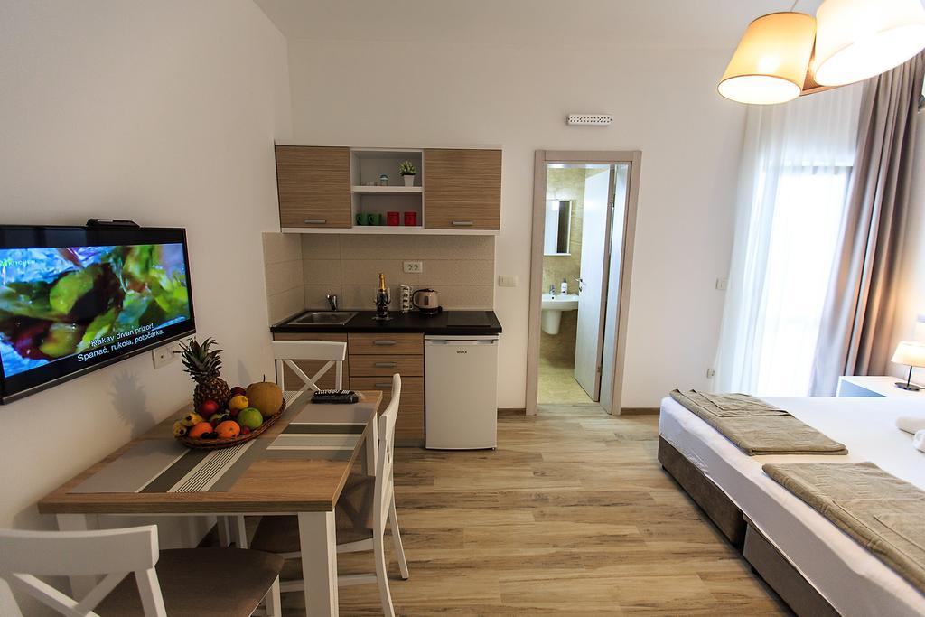 Apartments Saric บาร์ ภายนอก รูปภาพ