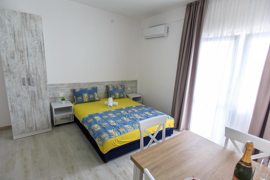 Apartments Saric บาร์ ภายนอก รูปภาพ