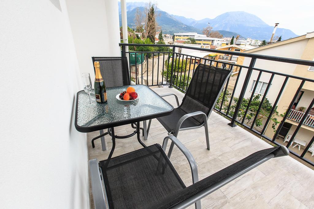Apartments Saric บาร์ ภายนอก รูปภาพ