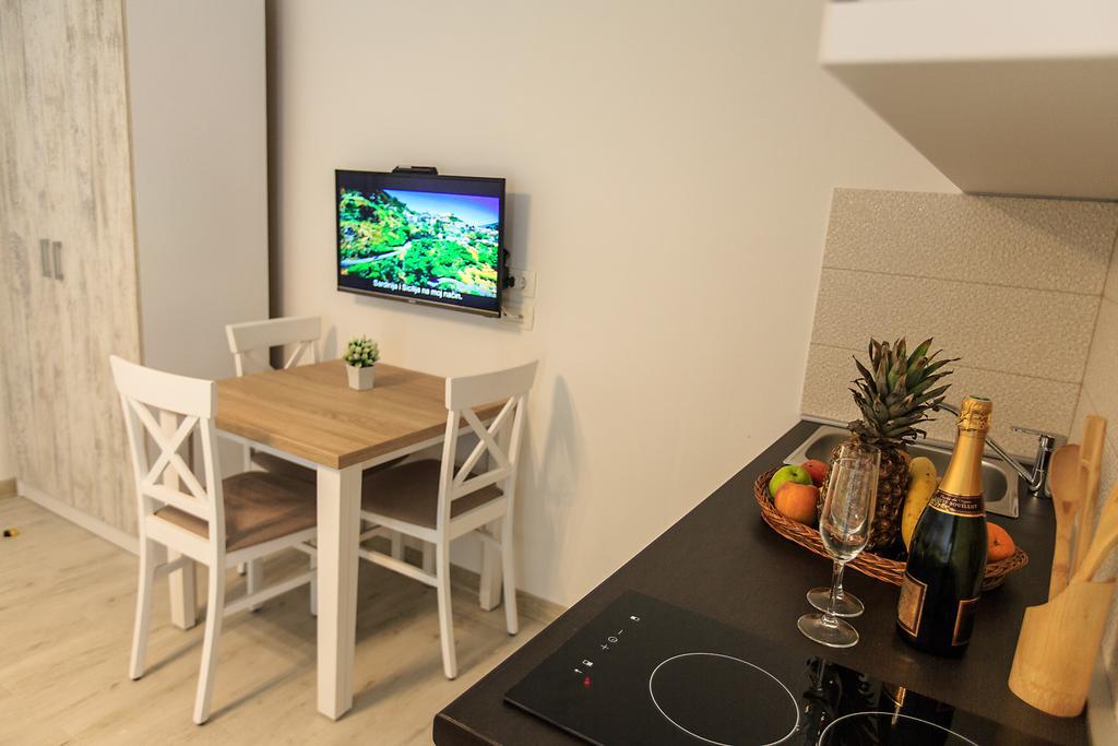 Apartments Saric บาร์ ภายนอก รูปภาพ