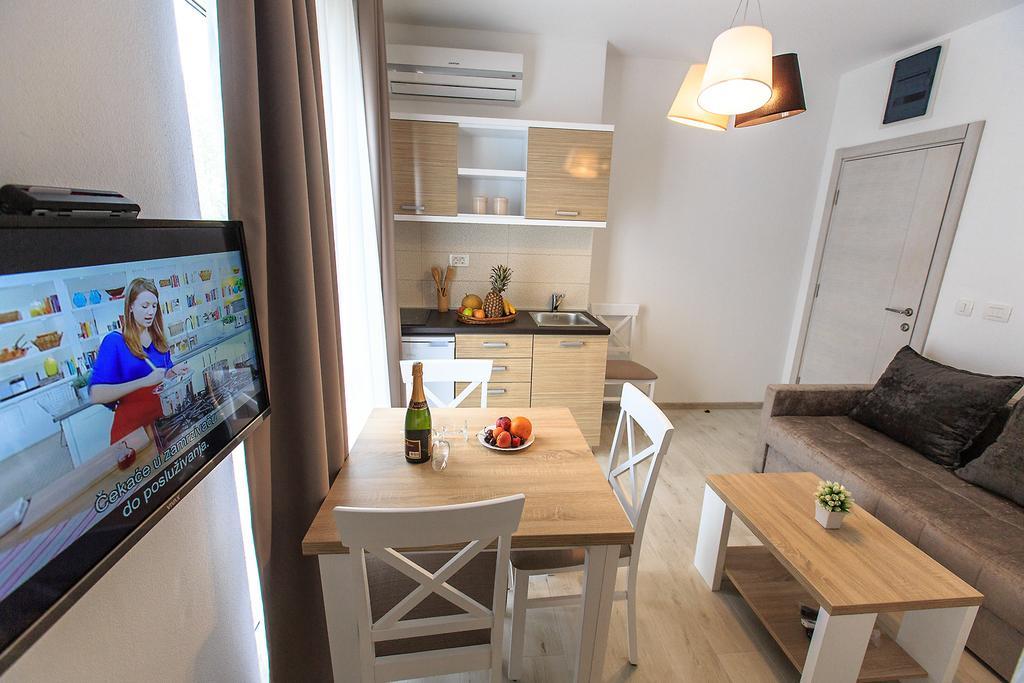 Apartments Saric บาร์ ภายนอก รูปภาพ