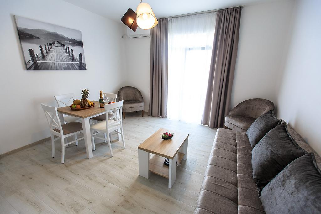 Apartments Saric บาร์ ภายนอก รูปภาพ