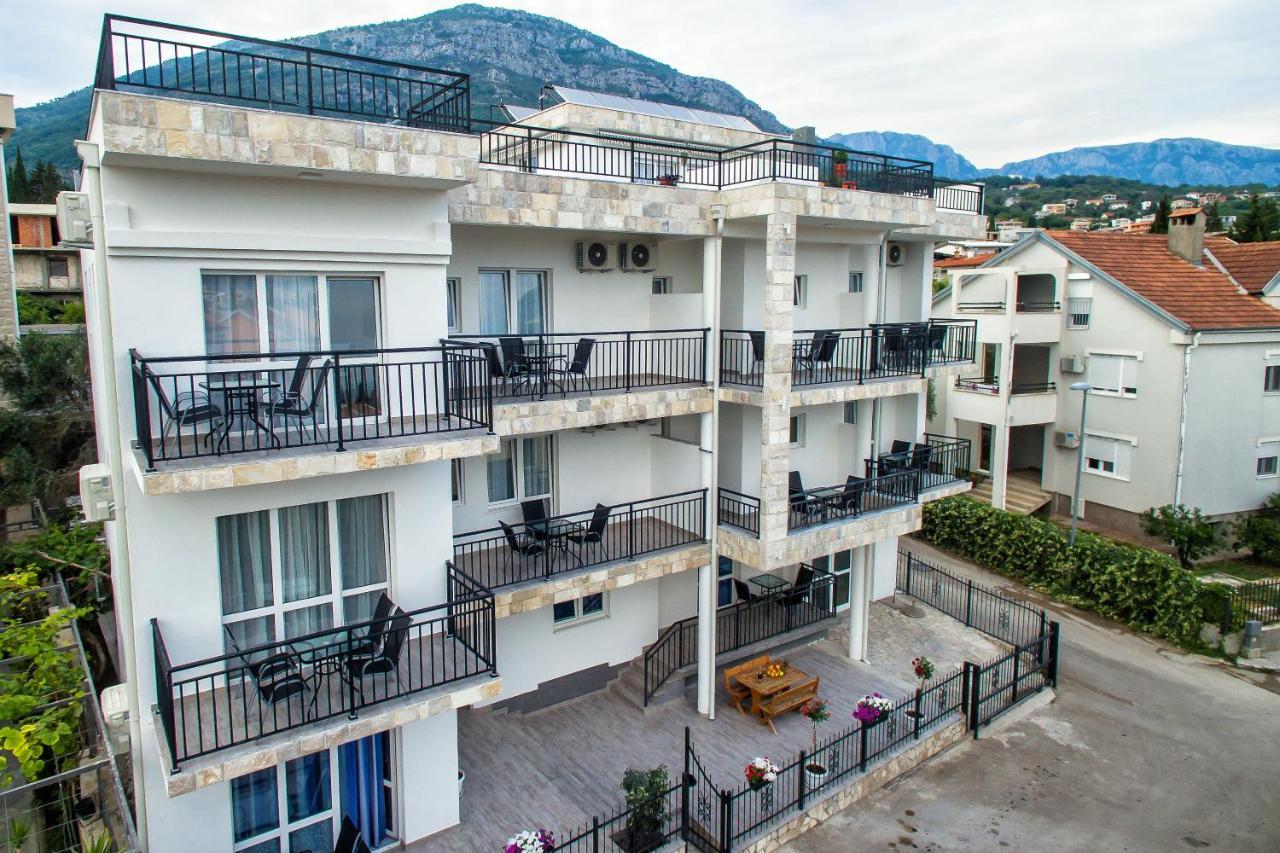 Apartments Saric บาร์ ภายนอก รูปภาพ